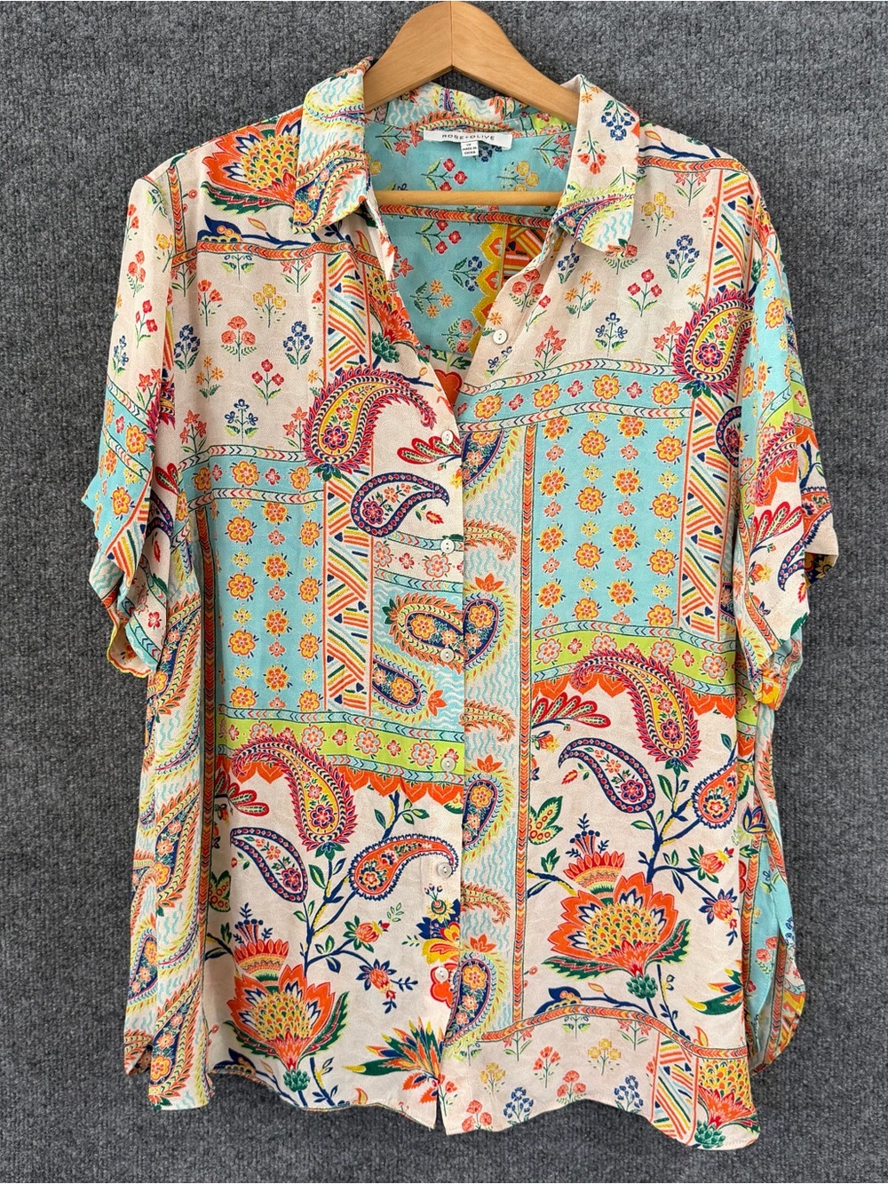 Rose + Olive Womens 1X Floral Paisley Boho Button Up Top Short Sleeve Casual